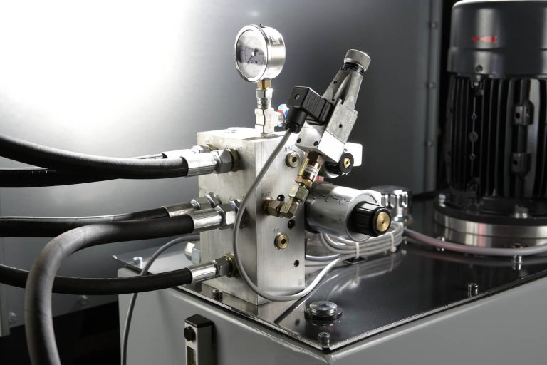 Hydrauliktank Brikettierpresse mit Pressdruckanzeige