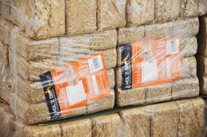 Holz dir Briketts aus dem Augustinuswerk Jessen