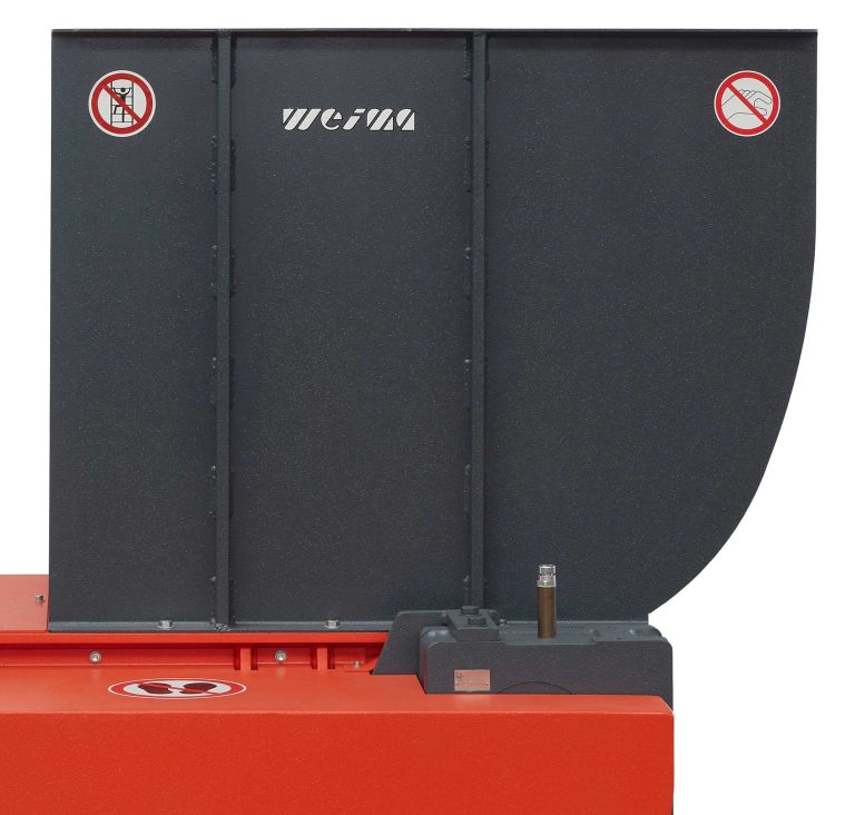 A curved hopper prevents material from bridging.