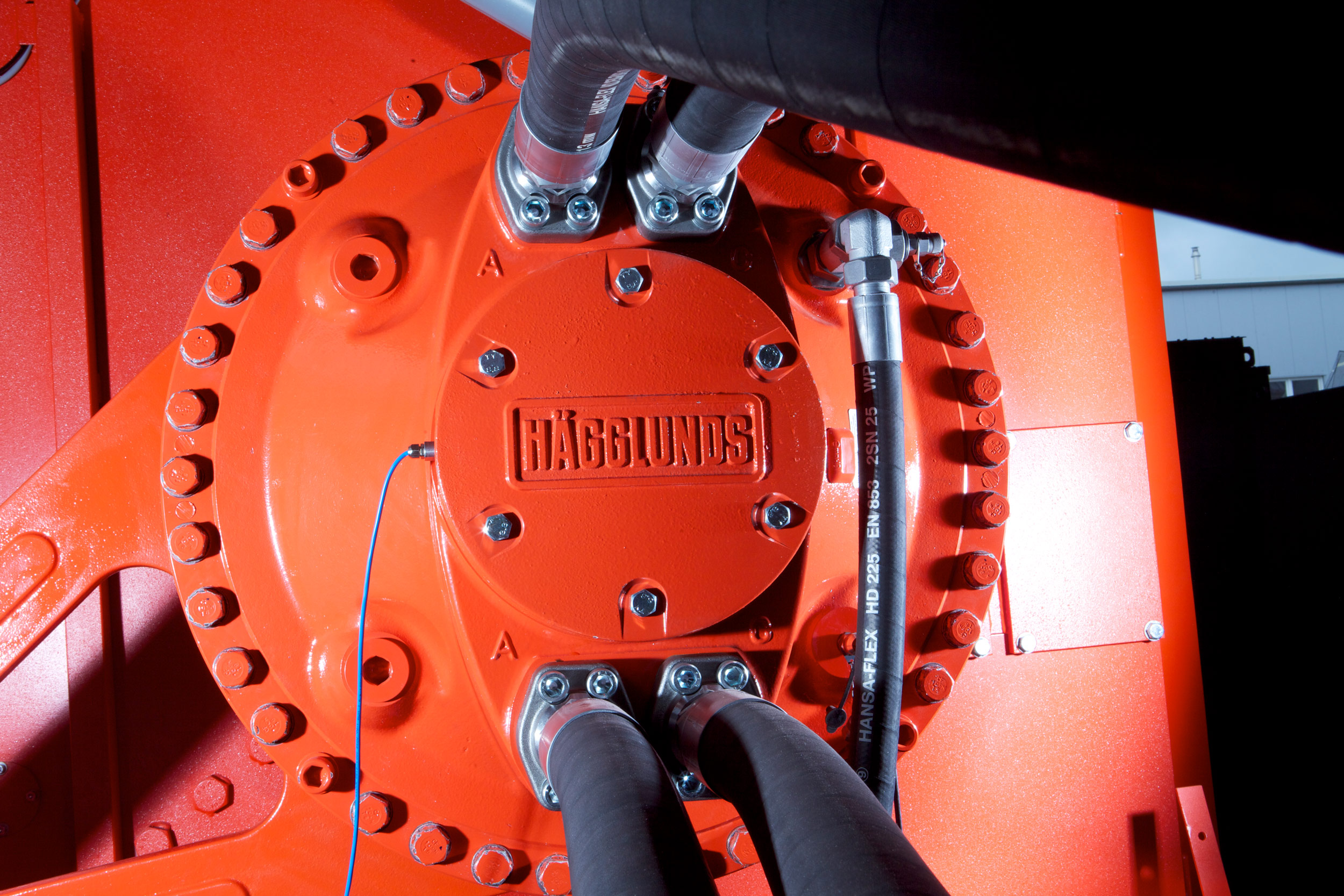 Hägglunds hydraulic drive on a WEIMA single-shaft shredder