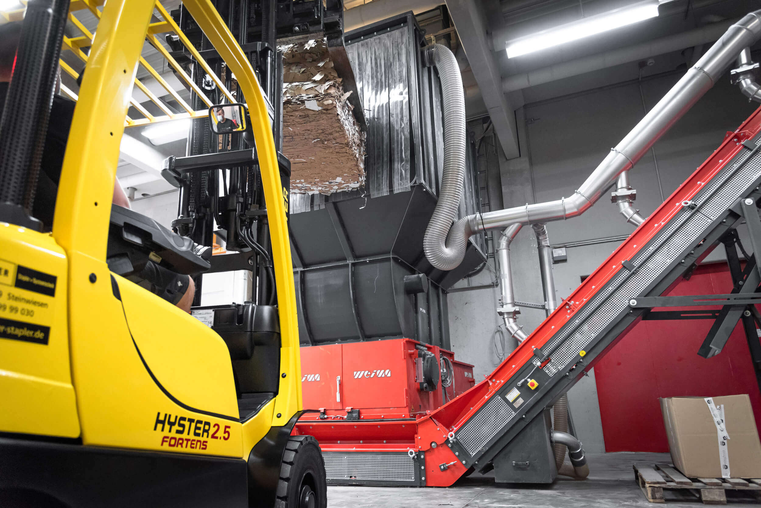 Particularly important when shredding paper: an extraction system