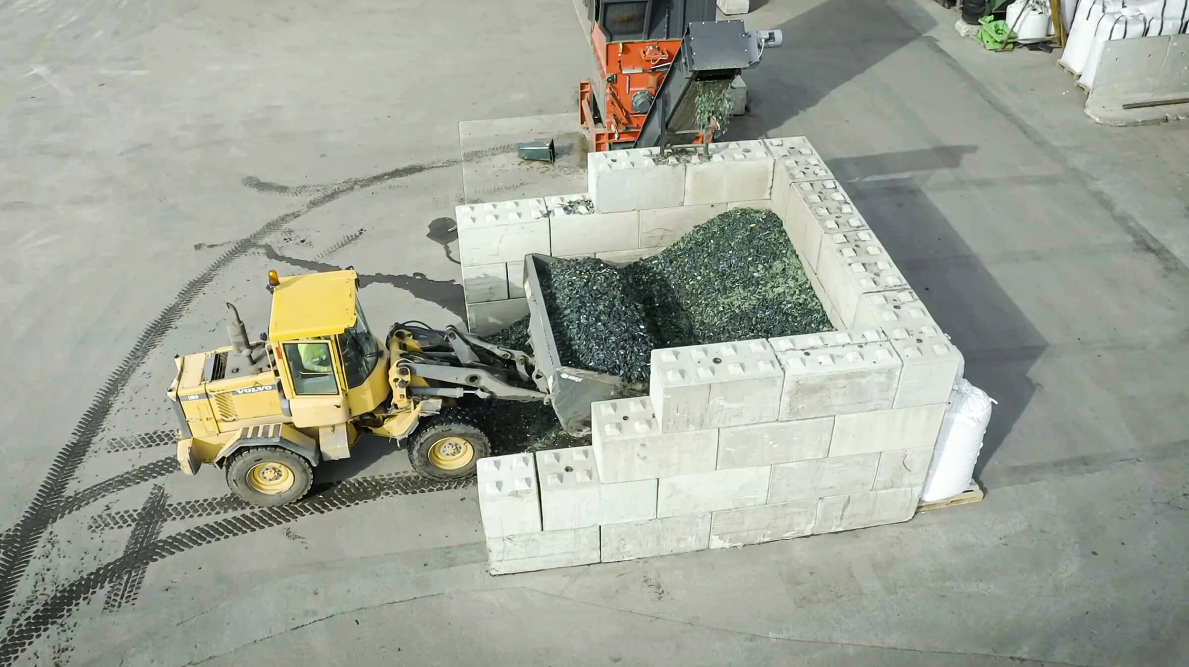 Transport of the plastic flakes