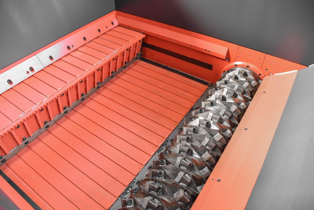 Shredding and recycling europallets WEIMA Maschinenbau