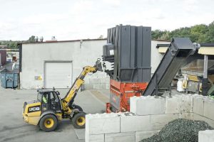 PowerLine shredder at Veolia recycling plant in Sweden