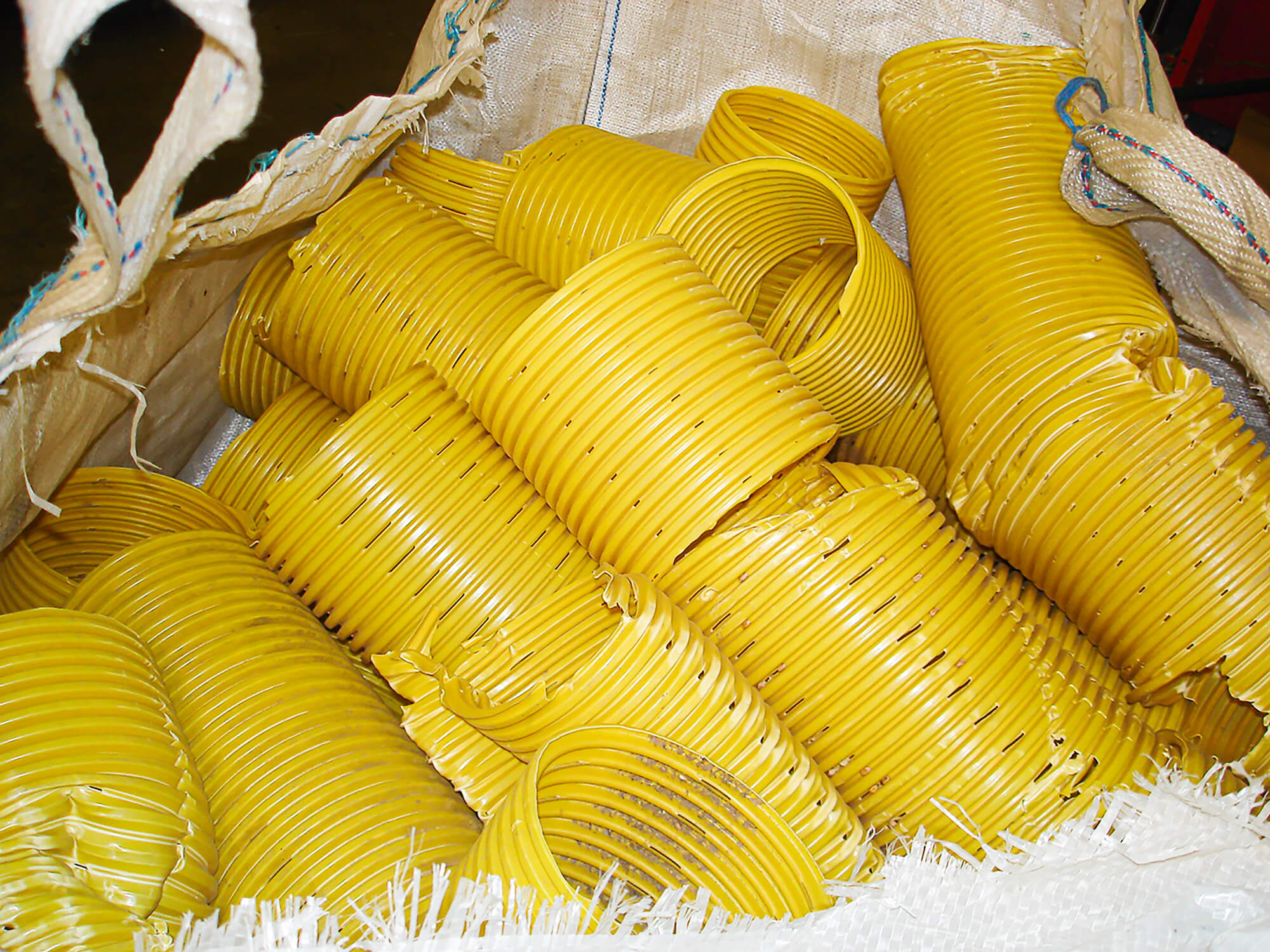 Plastic waste from pipe ends