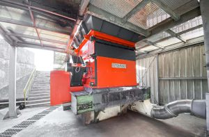 WEIMA WLK 18 Jumbo wood grinder shreds plywood production waste in France