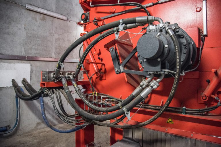 Powerful hydraulic drive for WEIMA shredders
