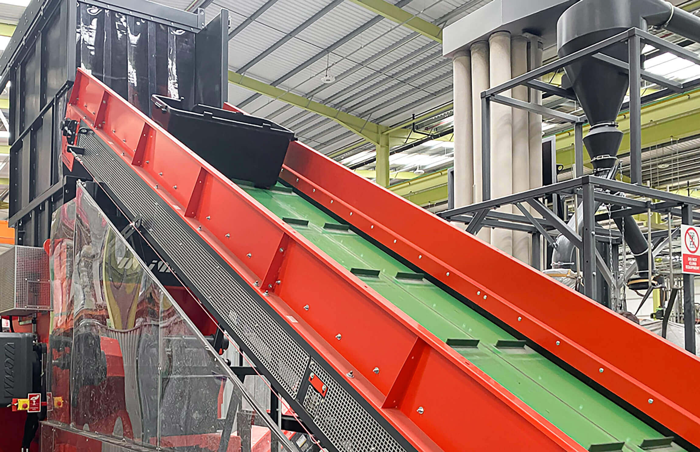 Infeed conveyor belt for WEIMA plastic shredder
