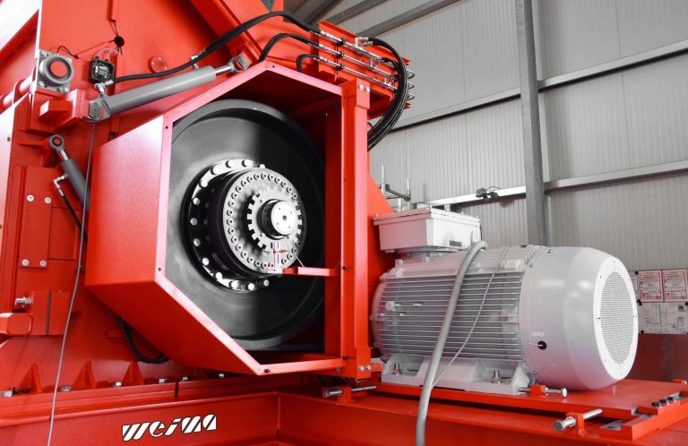 WEIMA FineCut secondary shredder with a view of the electromechanical drive with belt
