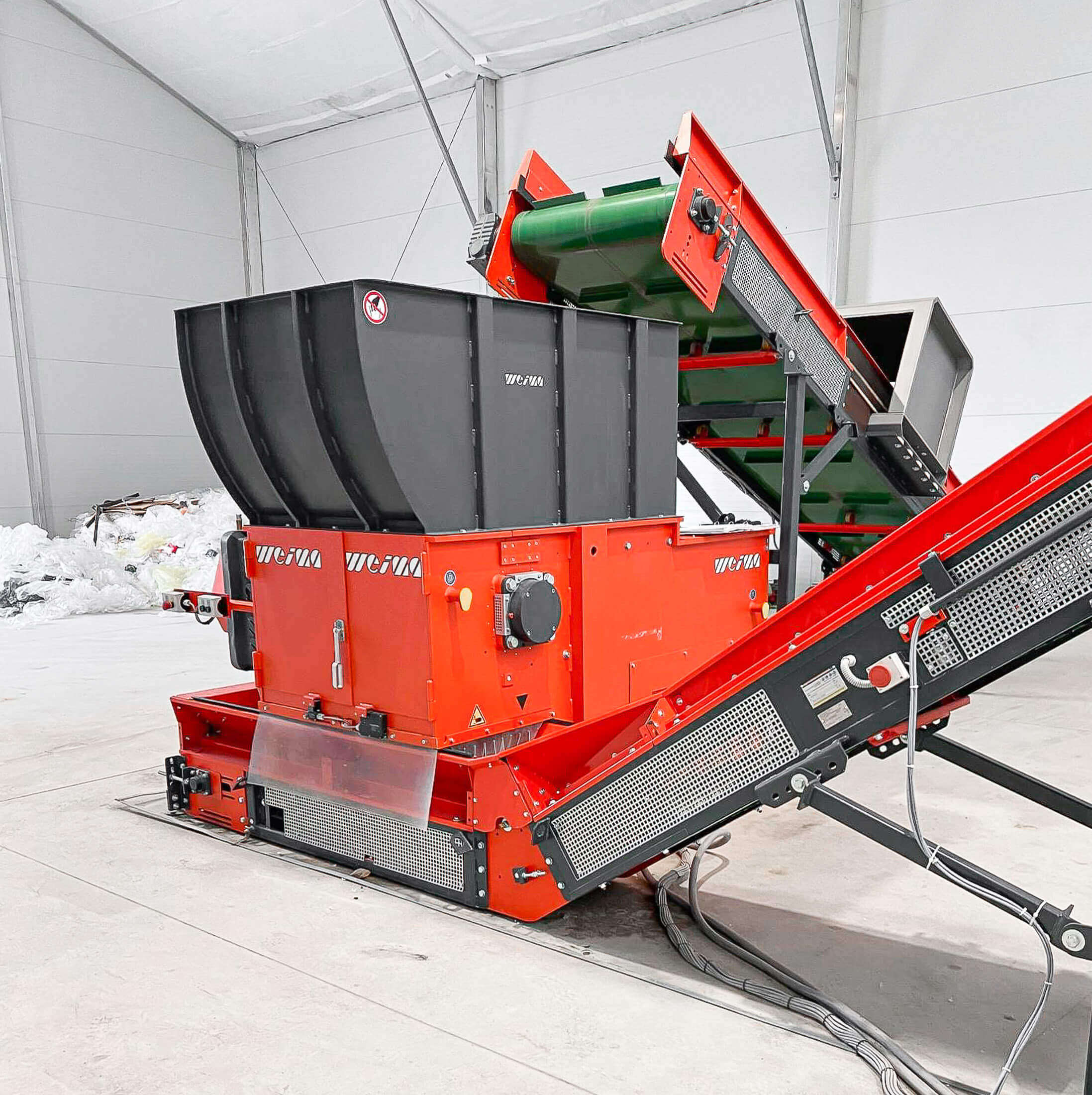 red orange weima shredder wlk 10 with conveyor belts in romania production hall