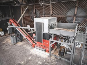 An orange WEIMA WLK 1500 shredder at Kloboucká lesní in the Czech Republic