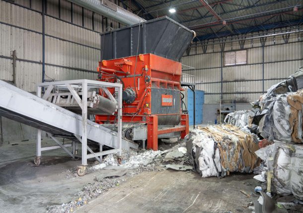 WEIMA PowerLine shredder in production hall Dekasan, Turkey