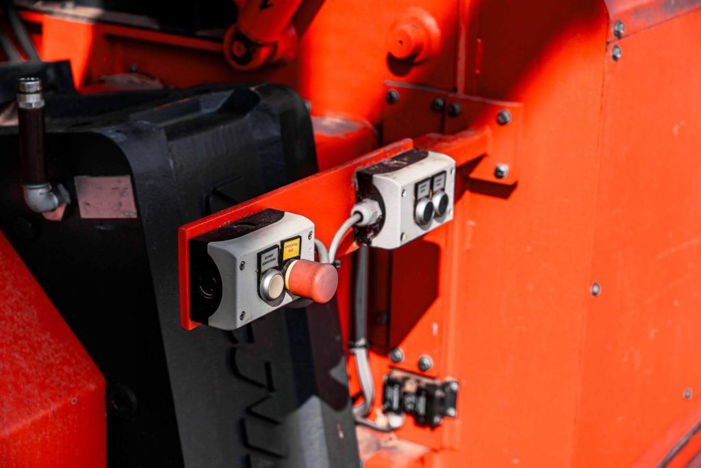 A close up photo of controls on a WLK 13 single-shaft shredder.