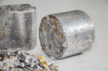 Briquettes from aluminum tubes