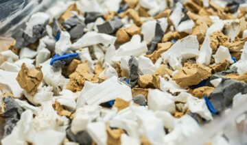 Zerkleinerter Schaumstoff aus der Orthopädie