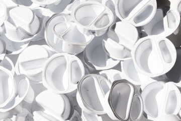 Essensverpackungen aus Kunststoff vor dem Recycling