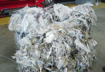 Pulper waste cutting before shredding