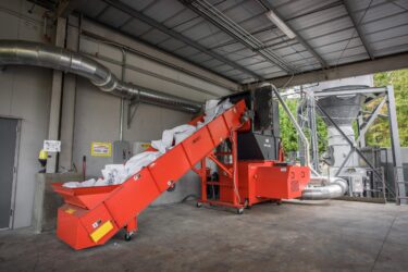 Papier-Recycling mit einem WEIMA WLK 10 Shredder mit Absaugung