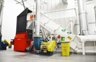 Inhouse-Recycling von Papierabfällen mit einem WEIMA WLK 13 Shredder