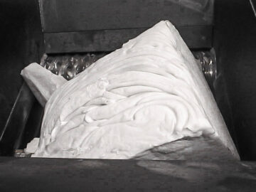 Thermoplastic lumps