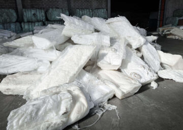Extrusion lumps from the plastic production
