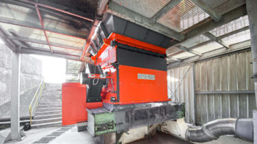 Plywood shredding in France with WEIMA WLK 18 Jumbo shredder