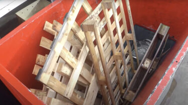 Euro pallets are shredded with WEIMA crusher