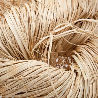 Garnproduktion mit Raffia Palmenfasern