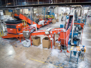 Large production space with WEIMA shredders and conveyors