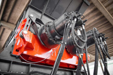 two hydraulic motors on a weima m8.28 primary shredder