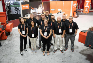 Mitarbeitende von WEIMA und WEIMA America auf der IWF Messe