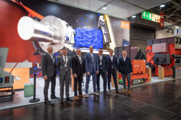 WEIMA Mitarbeiter auf dem K Messestand in Düsseldorf