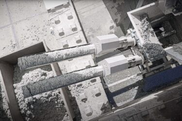 Duo discharge of a WEIMA press for wet plastic rejects