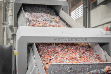 WEIMA W5.14 with connected conveyor belt