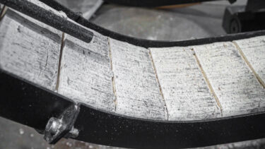 PU foam briquettes in a discharge chute