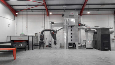 A complete recycling solution housed in a single facility, ranging from shredding to metal separation and dust filtration to the storage of the processed material.