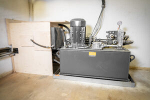 Hydraulikaggregat der WEIMA TH 500 Vario Brikettierpresse