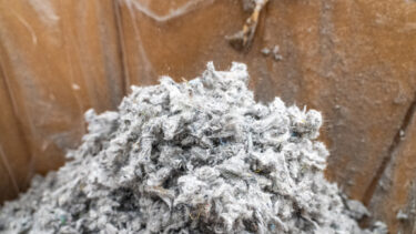 Shredded nonwoven fabrics